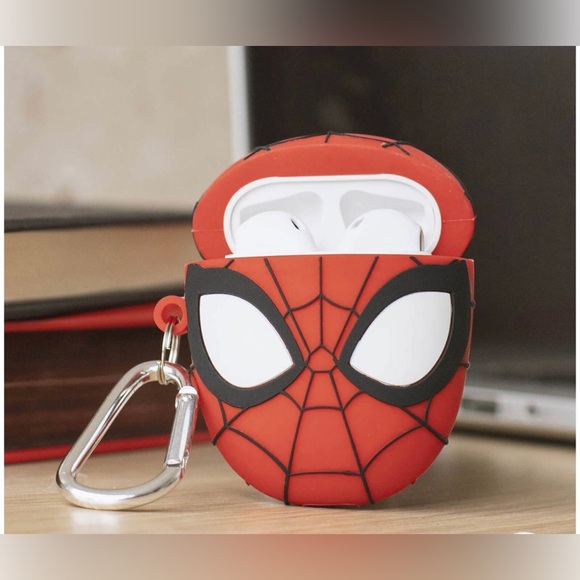Marvel Spiderman AirPods Case. 1st & 2nd generation - Picture 2 of 4